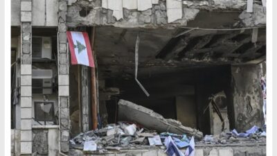 Katil İsrail, Beyrut'u bir kez daha havadan bombardımana tuttu. Beyrut'ta