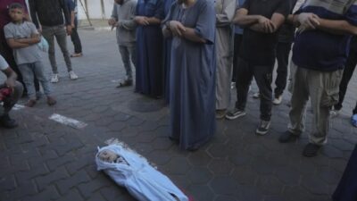 Gazze'deki İsrail askeri operasyonları sırasında, 18 aylık bir bebeğin kafasından