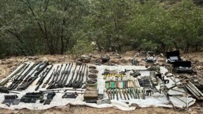 Pençe-Kilit Operasyonu kapsamında terör örgütü PKK'ya ait çok sayıda silah,