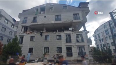 Kocaeli'nin Gebze ilçesinde bir evde meydana gelen doğal gaz patlamasında