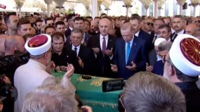 Başkan Erdoğan, Saadet Partisi Kurucu Genel Başkanı Recai Kutan için