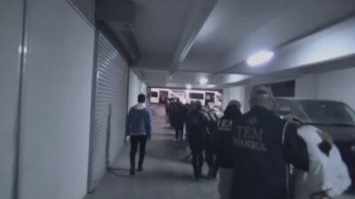 İstanbul'da 14 ilçede eş zamanlı düzenlenen terör operasyonunda gözaltına alınan