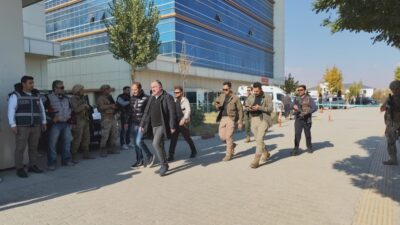 Van’ın Erciş ilçesinde hastane önünde yaşanan silahlı saldırıda ağır yaralanan