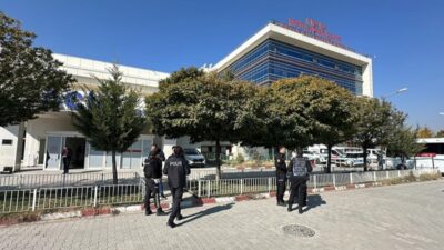 Van'ın Erciş ilçesinde gerçekleştirilen silahlı saldırıda biri sağlık çalışanı 2