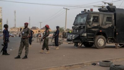 Nijerya'nın kuzeyinde buluna Kebbi eyaletinde düzenlenen terör saldırısında 15 kişi