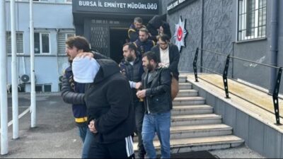 Bursa'da yaklaşık 10 milyon lira değerinde 15 otomobili, şasi numaralarını