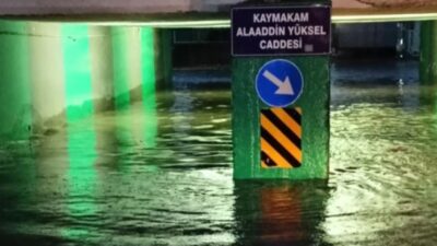 Kocaeli'de etkili olan sağanak ve şiddetli rüzgar nedeniyle alt geçidi