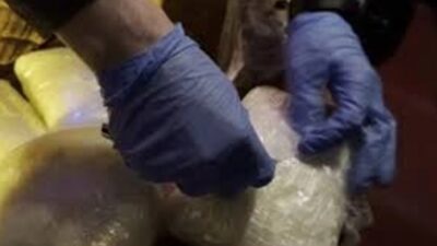 Batman'da, minibüste 3 kilo 70 gram sentetik uyuşturucu ele geçirildi,