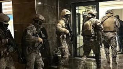 Ankara'da organize suç örgütüne yönelik özel harekat polislerinin desteğiyle düzenlenen