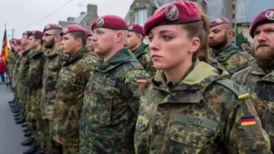 Almanya Savunma Bakanlığı, ordudaki aşırı sağcı eğilimlere ilişkin bir soru