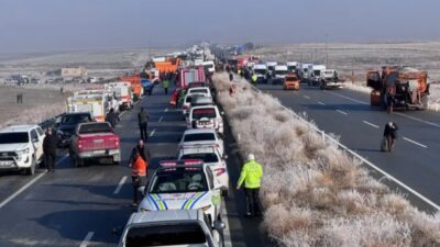Van-Erciş kara yolunun iki ayrı noktasında meydana zincirleme trafik kazalarında