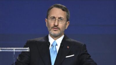 İletişim Başkanı Fahrettin Altun, "Bugün, dünyada hala savaş, zulüm, yoksulluk