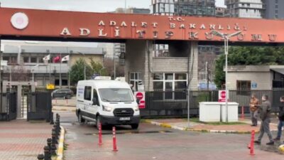 İstanbul Beyoğlu'nda İETT otobüsünün geri manevra yaptığı sırada çarptığı 11