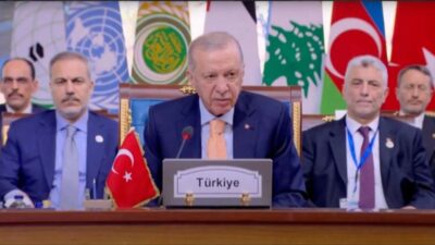 Cumhurbaşkanı Erdoğan, Kahire’de "D-8 Teşkilatı 11. Zirve Toplantısı’’ kapsamında Filistin