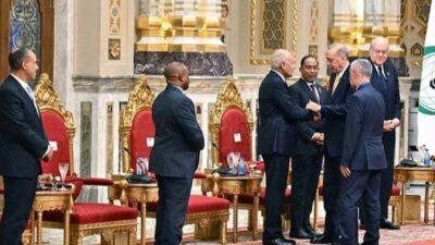 Cumhurbaşkanı Recep Tayyip Erdoğan Mısır'ın Başkenti Kahire'de düzenlenen D-8 Zirvesi'nin