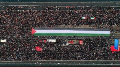 Gazze'de 50 bin masum kişinin şehit olduğu zulme karşı yüzbinler