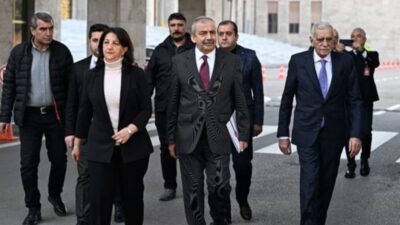 DEM Parti İmralı heyetinin siyasi parti turları sürüyor. Heyet bugün