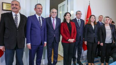 CHP Genel Başkanı Özgür Özel, DEM Parti heyetiyle bir araya