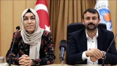 DEM Partili Akdeniz Belediye Eş Başkanları Hoşyar Sarıyıldız ve Nuriye