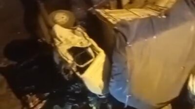 Şanlıurfa'nın Birecik ilçesinde freni boşalan kamyonun önüne kattığı araçlarla köprüden