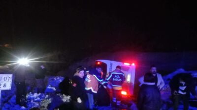 Bingöl'de yolcu otobüsü devrildi. Bölgeye çok sayıda ambulans ve kurtarma