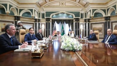 Rusya Dışişleri Bakanı Lavrov, Rus ve ABD heyetlerinin büyükelçiliklerin çalışması