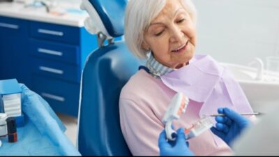 SGK, 1 Ocak 2025 itibarıyla tüm emeklilere diş protezi ve