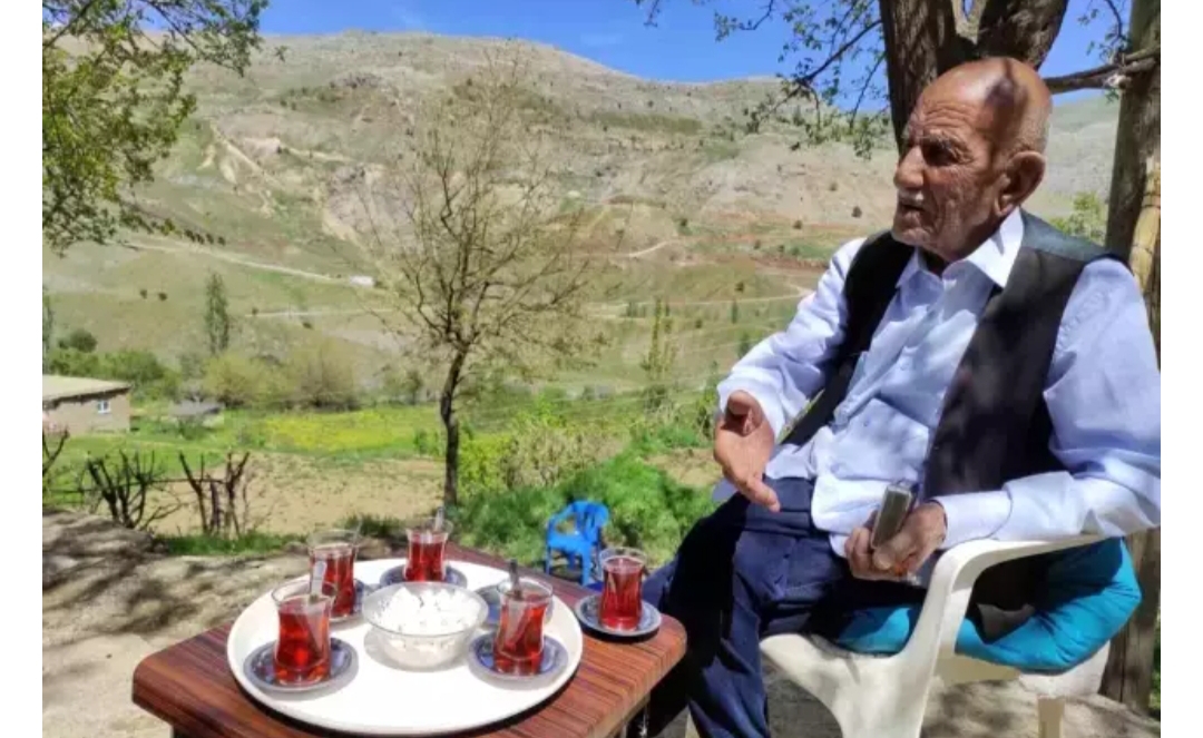 Batman'da ikamet eden 136 yaşındaki Mehmet Reşit Ak tarihin yaşayan