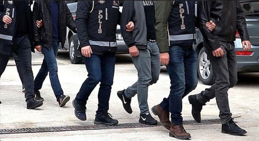 İçişleri Bakanı Ali Yerlikaya, 4 ilde 6 ayrı organize suç