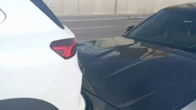 TOGG ile BMW'nin karıştığı kazada BMW'nin ön kaputu ağır hasar