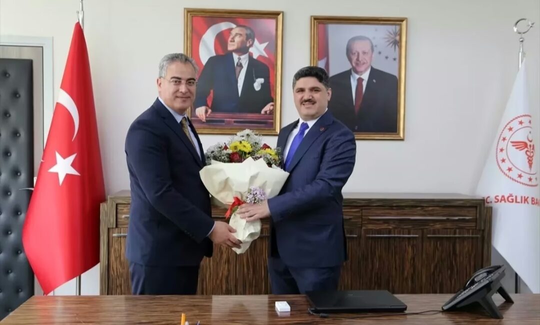 Dr. Mehmet Hakan Pamukçu, görevini Uzman Dr. Emre Asiltürk'e devretti.