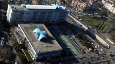 İstanbul Büyükşehir Belediyesine (İBB) yönelik yolsuzluk soruşturmasında, aralarında İBB Halkla