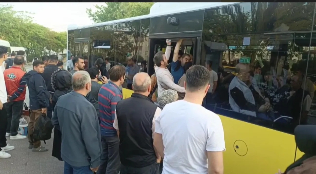 İstanbul'da özel halk otobüslerinin kontak kapatması ve İETT otobüslerinin de