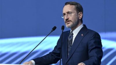 İletişim Başkanı Fahrettin Altun, "Yakın zamanda idrak edeceğimiz mübarek Kurban