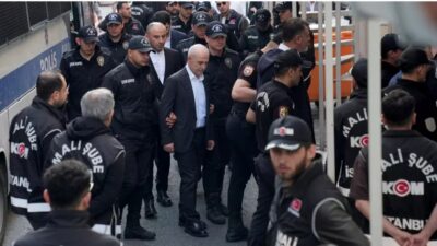 CHP’li belediyelere yönelik soruşturmada tutuklanan 5 belediye başkanı görevden uzaklaştırıldı