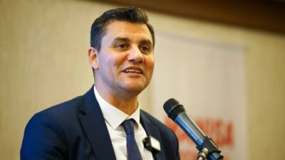 Sağlık Bakanı Memişoğlu, "Yaşadığı kaza sonucu kaldırıldığı hastanede bir süredir