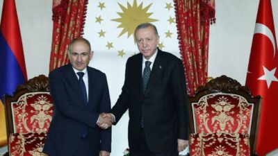 Başkan Erdoğan, Ermenistan Başbakanı Paşinyan ile Cumhurbaşkanlığı Dolmabahçe Çalışma Ofisi'nde