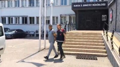 Bursa'da kendisini önce müftü, sonra kaymakam, ardından vali yardımcısı olarak