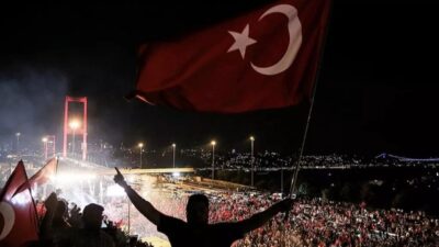 Fetullahçı Terör Örgütü (FETÖ) mensuplarınca 15 Temmuz 2016'da gerçekleştirilen darbe