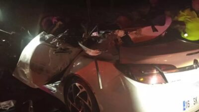 Bursa'nın Karacabey ilçesinde meydana gelen trafik kazasında, aynı aileden 3