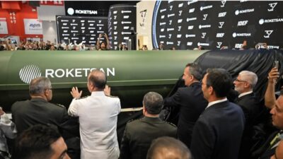 İstanbul Atatürk Havalimanı kampüsünde gerçekleştirilen savunma sanayii ürünlerinin sergilendiği IDEF