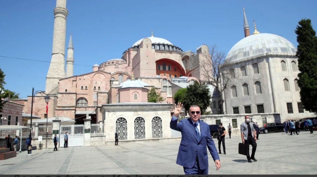 Ayasofya-i Kebir Camii'nin, 86 yıl aradan sonra ibadete açılışının 5.