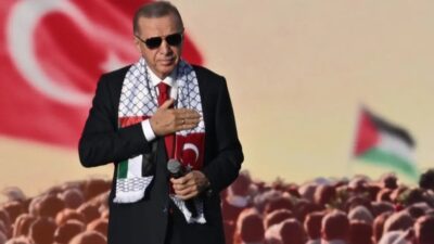 Pakistan Enformasyon Bakanı Attaullah Tarar, Başkan Recep Tayyip Erdoğan'ın küresel