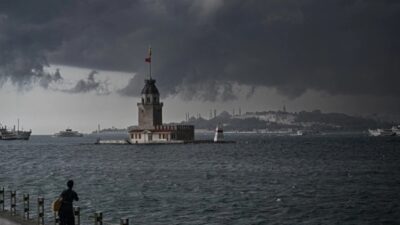 Yurt genelinde etkili olan sıcak havaların ardından beklenen yağışların yarından