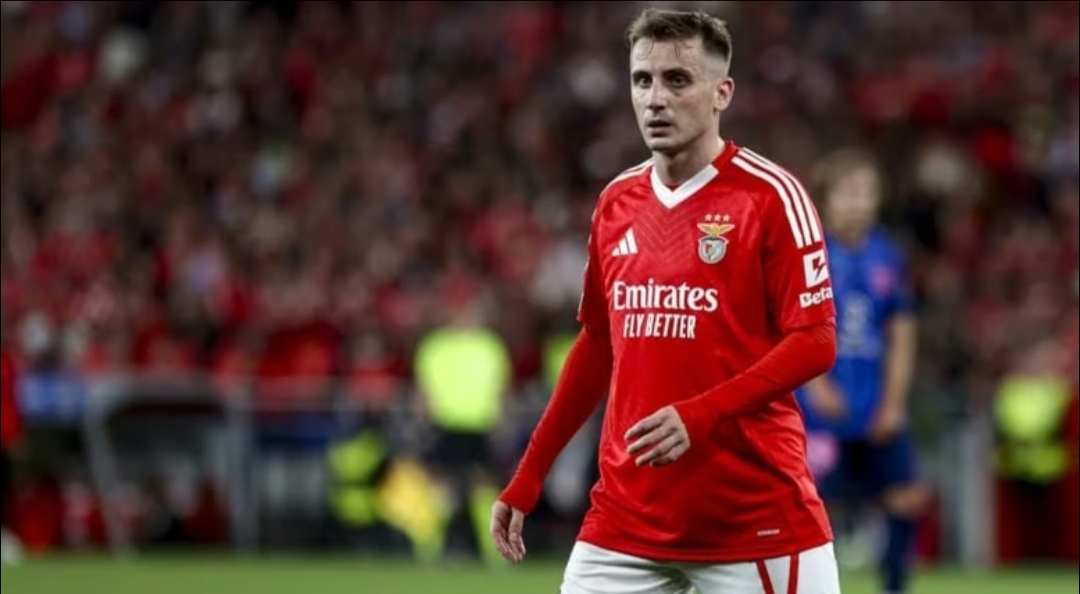 Benfica, Wolfsburg’dan Amoura’nın transferini Fenerbahçe'nin Kerem Aktürkoğlu için ödeyeceği 25