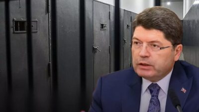 Adalet Bakanı Yılmaz Tunç, düğün, nişan ve asker uğurlamada silahla