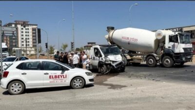 Hatay’da otomobil ile çekicinin çarpışması sonucu meydana gelen elim kazada