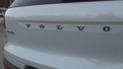 Gaziantep’te bir vatandaşın bayiden sıfır aldığı Volvo marka elektrikli lüks
