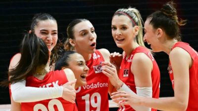 A Milli Kadın Voleybol Takımı, 2025 FIVB Dünya Şampiyonası'nda Japonya'yı