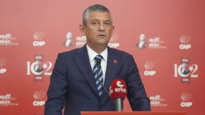 Türkiye'yi her fırsatta yurt dışına şikayet eden Özgür Özel bu